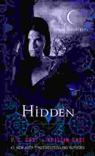 Hidden: A House of Night Novel